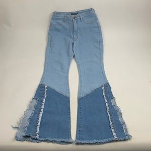 Fashion Nova Wide Flare Distressed jeans Size 7/28 Light Wash Raw Hem design
